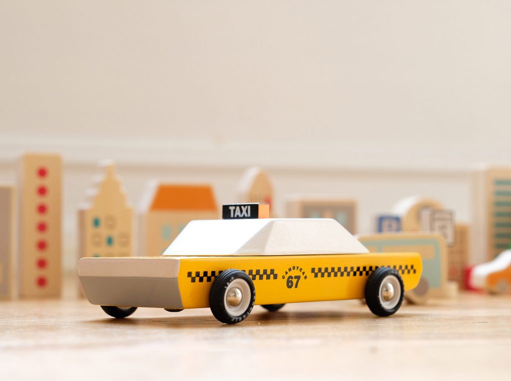 candylab-toys-taxi-featured