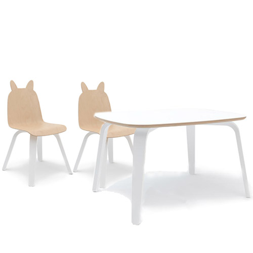 oeuf table and chairs